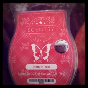 2 scentsy pretty in plaids